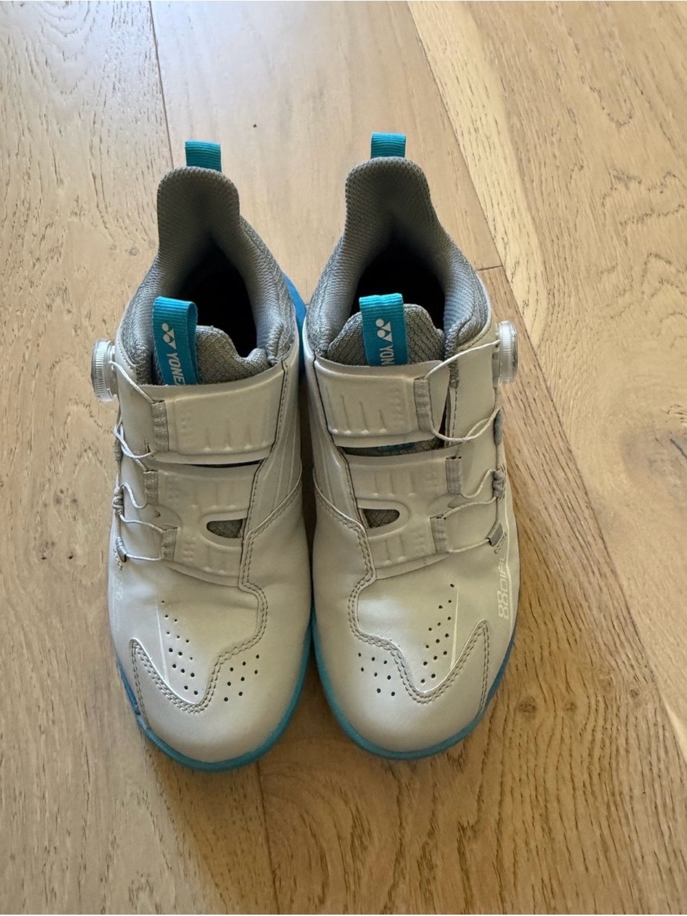 Yonex Women's gray Sneakers with Teal Accents
